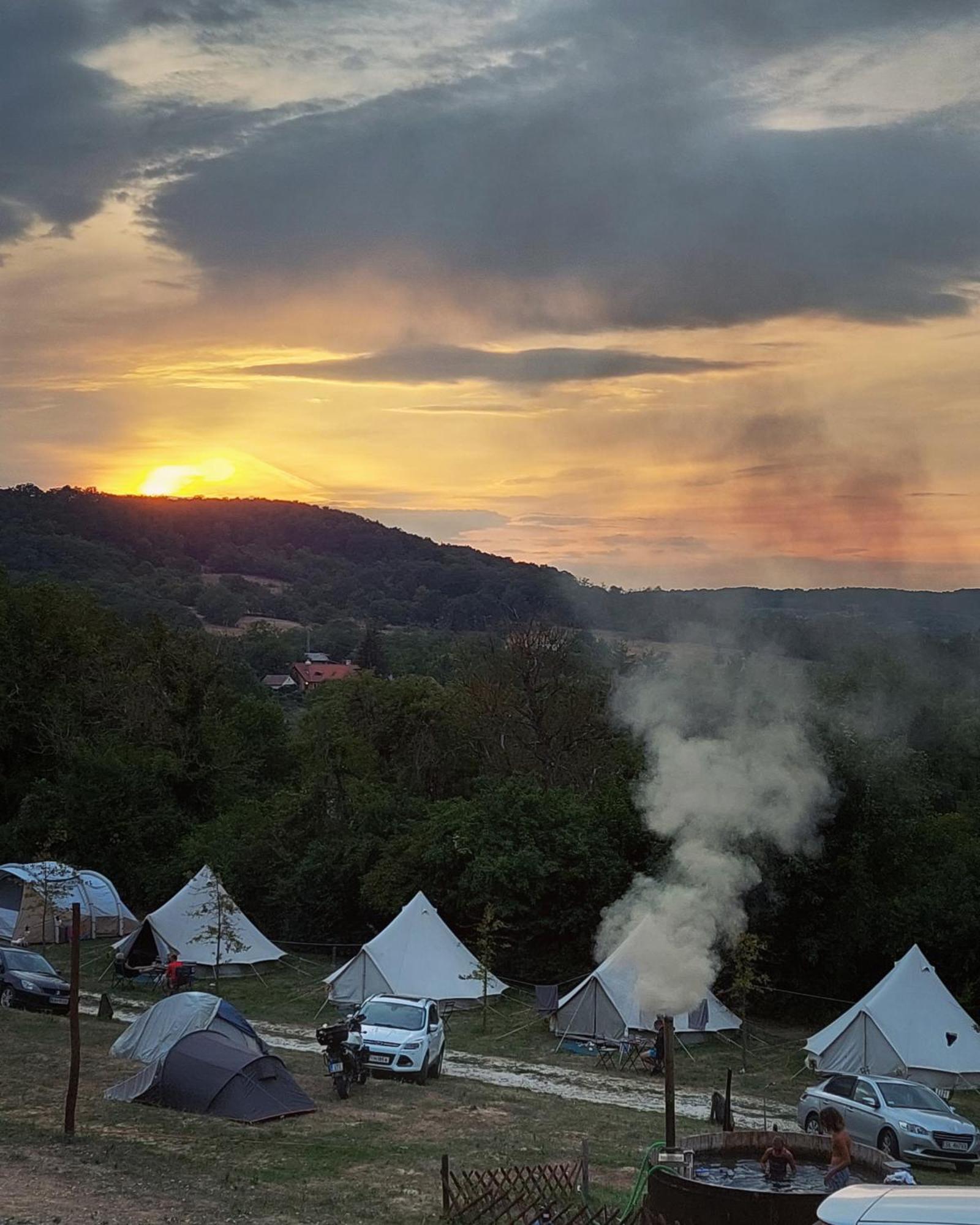 Glamp-inn